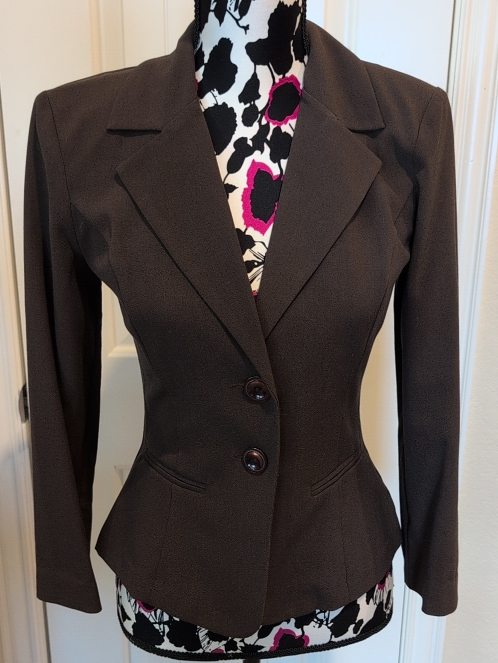 BCX Women's Brown Tailored Blazer Size Small New